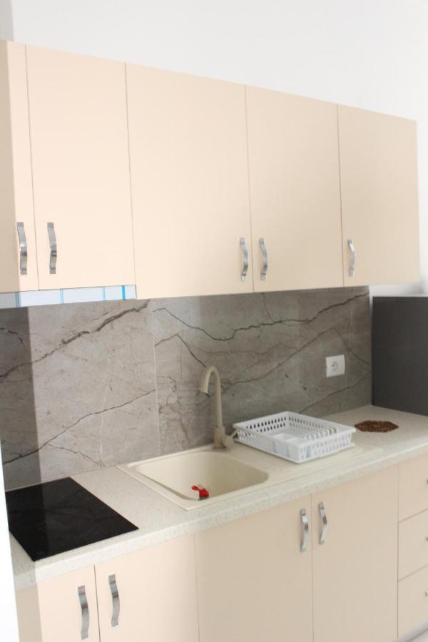 Leva'S Apartments ซารานเดอ ภายนอก รูปภาพ