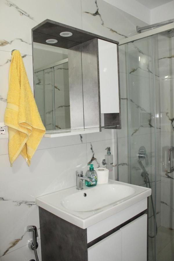 Leva'S Apartments ซารานเดอ ภายนอก รูปภาพ